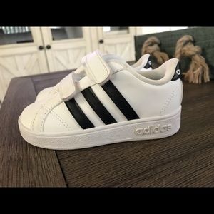 Boys 6 1/2 K adidas shoes